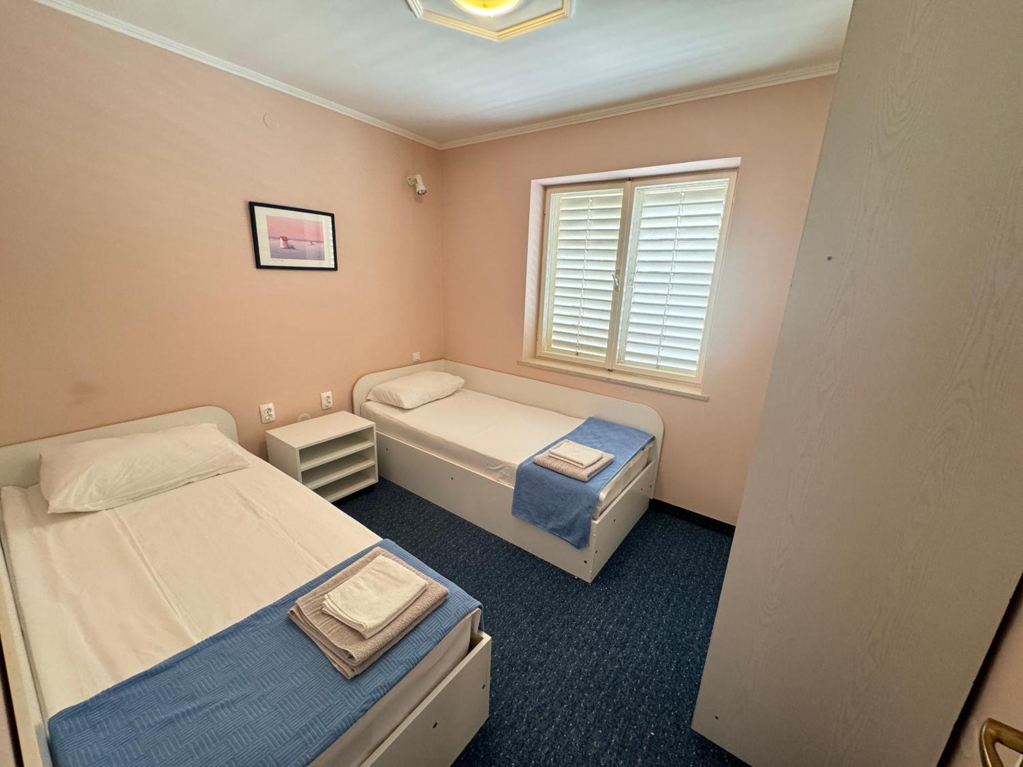 Antonio Apartments Трогир Экстерьер фото